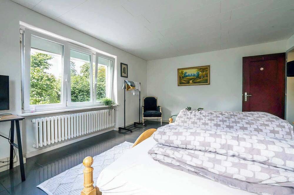 Late Check-Out in Zürich with King Bed in Zurich, Zurich district