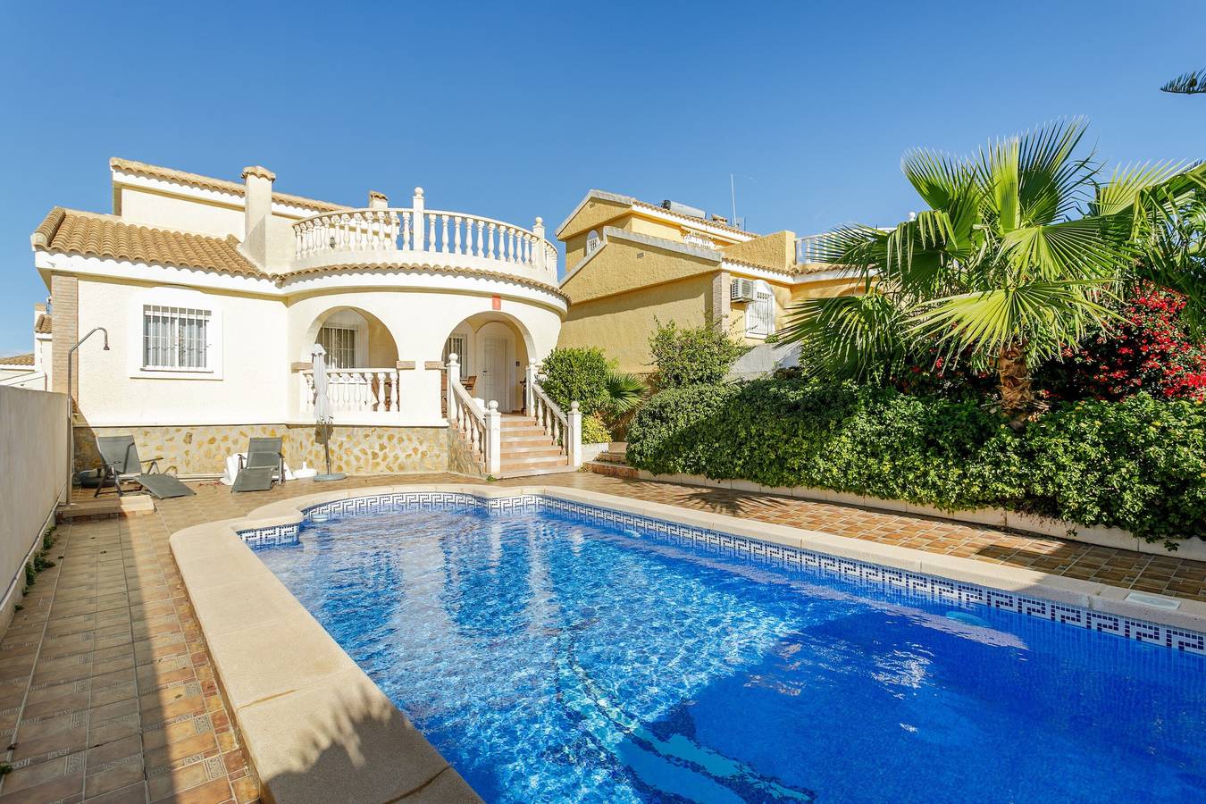 Villa „Bélgica En Gran Alacant“ mit privatem Pool, Wlan und Klimaanlage in Santa Pola, Costa Blanca