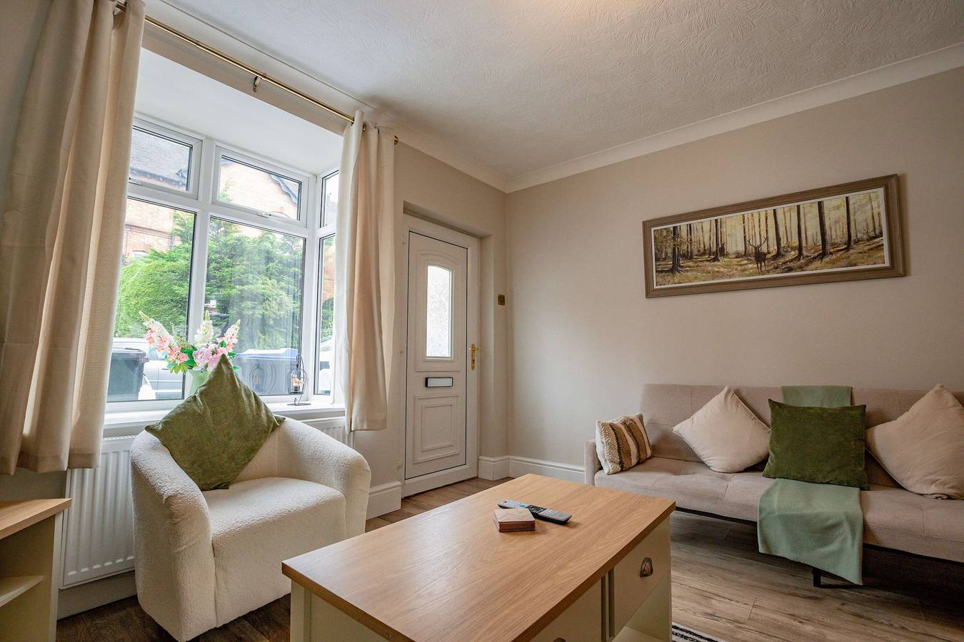 Host & Stay | Mayfield House in Alton Towers, Derbyshire