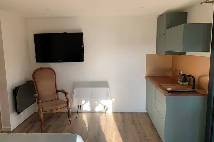 Chambre d’hôte pour 2 personnes, avec Jardin à Sartrouville
