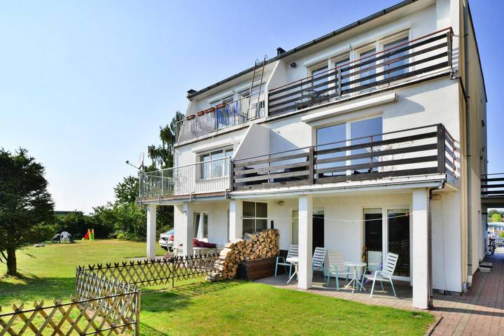 Ferienhaus für 12 Personen, mit Balkon und Terrasse in Ustronie Morskie