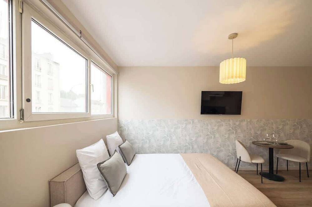 Entire apartment, Simonnot 4 in Le Pré-Saint-Gervais, Seine-Saint-Denis