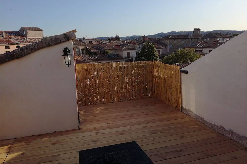 Ganze Wohnung, Möbliertes Studio 25 m2 mit Dachterrasse in Pont-Saint-Esprit, Nimes und Umgebung