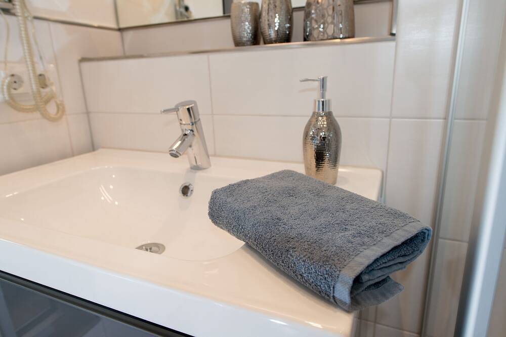 Privates Luxus-Apartment für 1 (-2) Personen - die Alternative zum Hotel! in Bensheim, Bergstraße