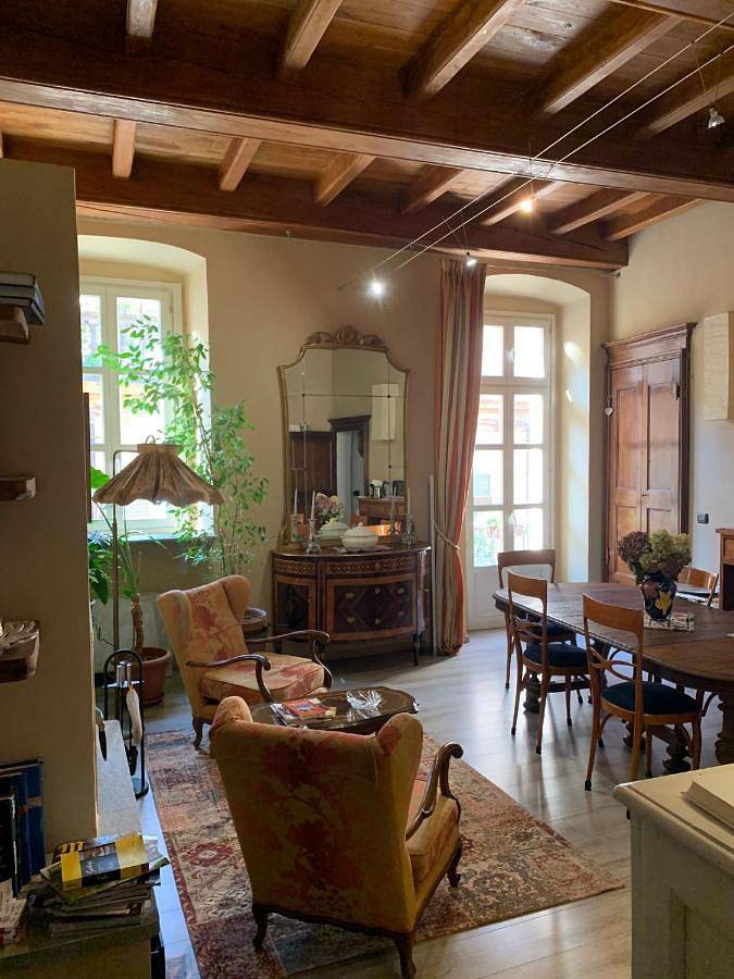 B&b voor 3 personen, with Balkon and Terras as well as Uitzicht in Saluzzo