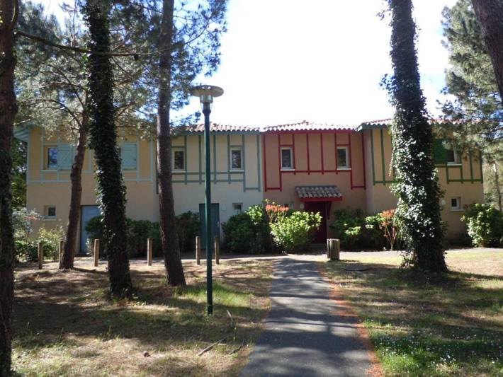 Location de vacances pour 6 personnes, avec Terrasse et Piscine dans Golf De Pinsolle