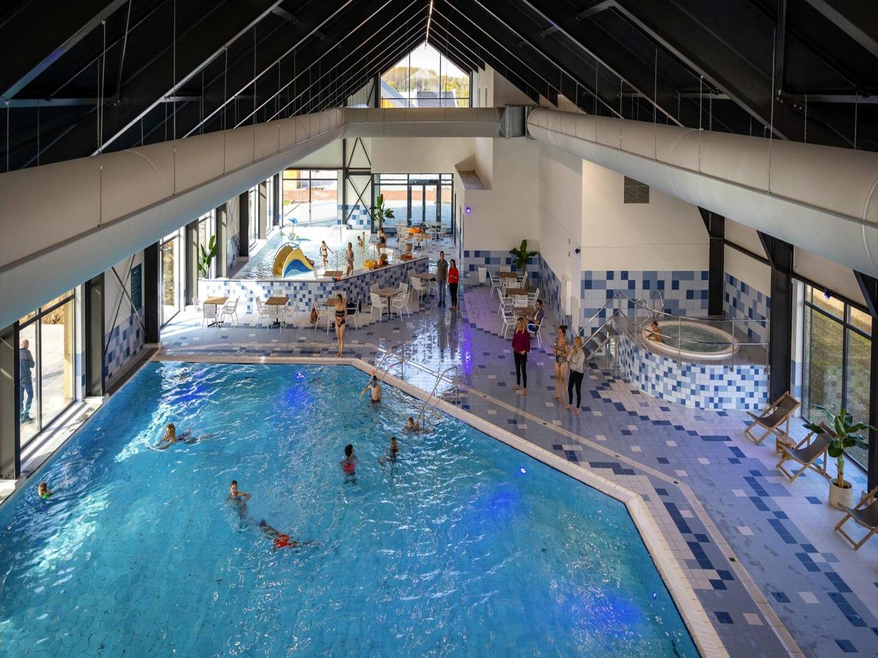 Luxe 20p villa in Thorn met sauna in Thorn, Limburg