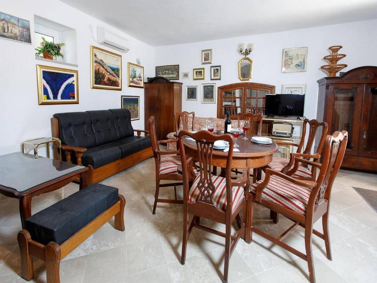 Five Bedroom Holiday Home in Bol Insel Brac, Bol