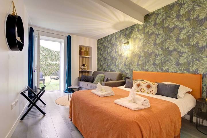 Ganze Wohnung, Tbs 132 - Stylish apartment with terrace in Bagnolet, Seine-Saint-Denis