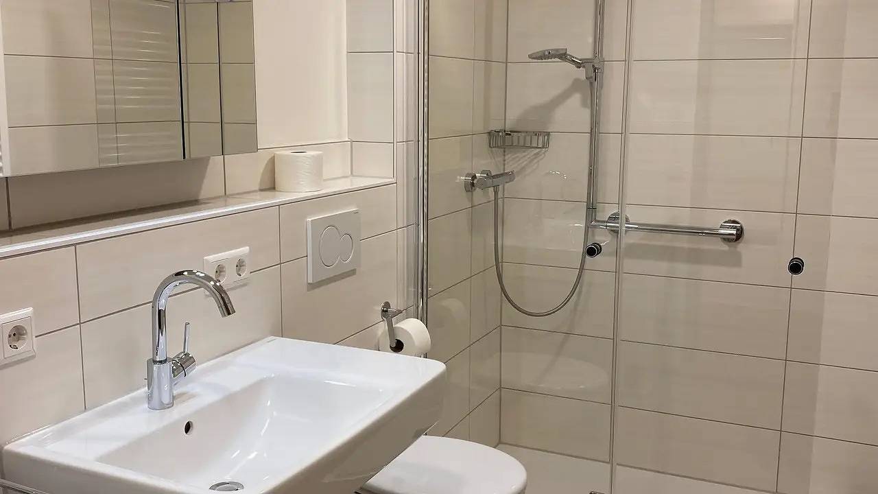 Ganze Wohnung, Appartement für 3 Personen (90 m²) in Friedrichshafen in Friedrichshafen, Region Bodensee-Oberschwaben