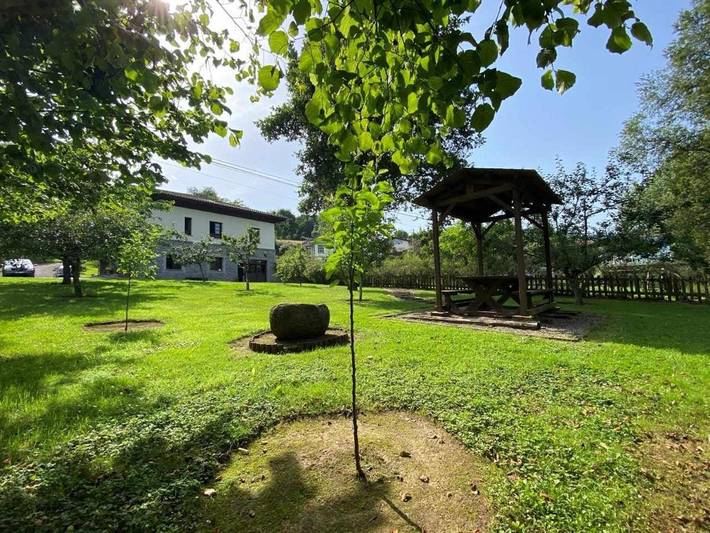 Casa rural para 4 personas, con jardín y terraza en Parres - 4
