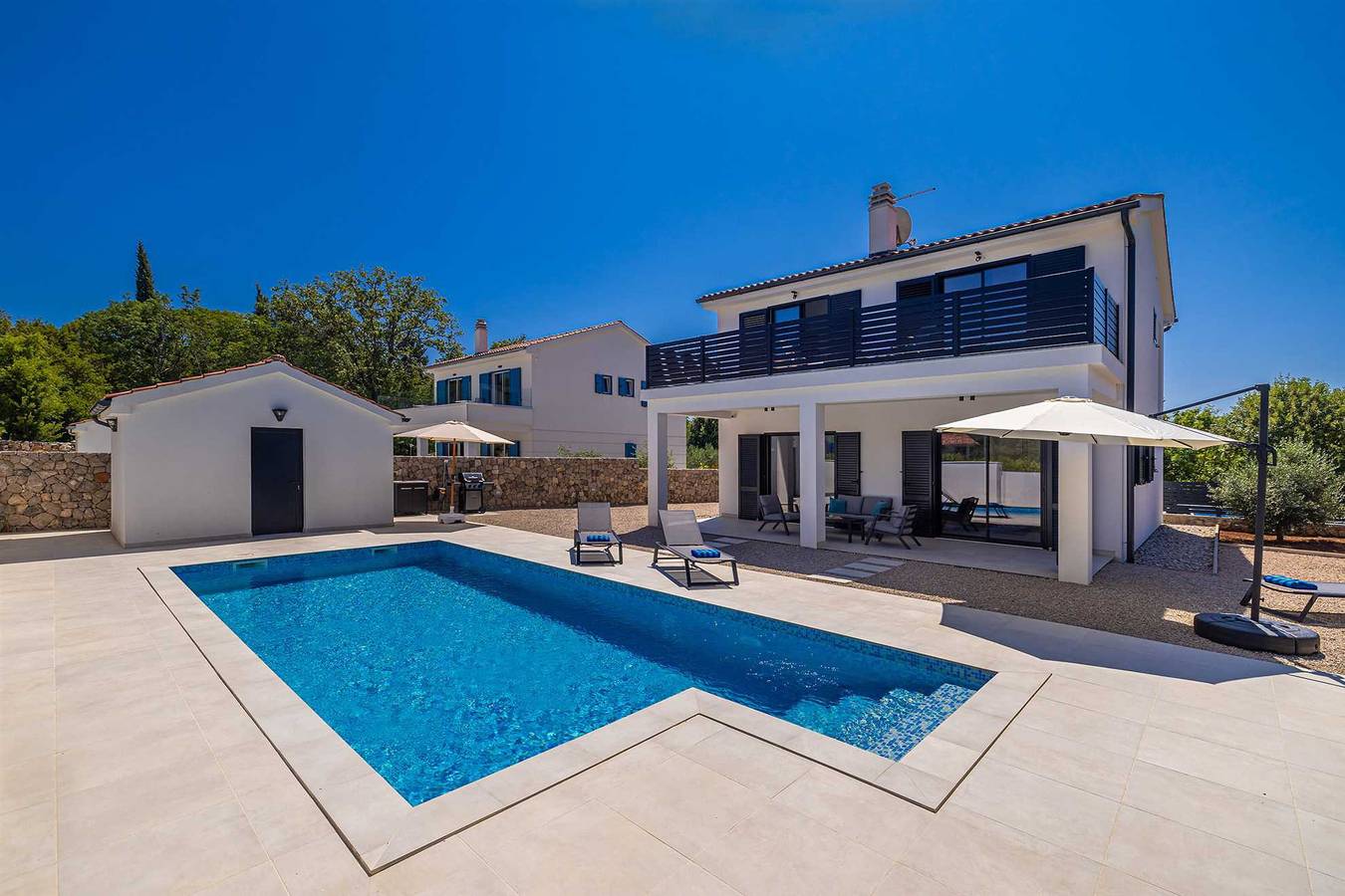 Entire apartment, Holiday house Sara with private pool in Kras, Krk