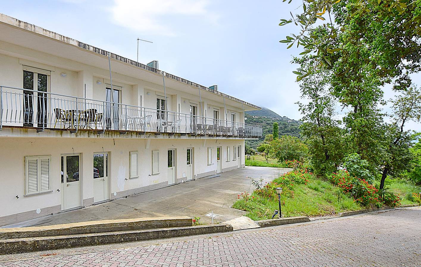 Ganze Ferienwohnung, Apartment mit Meerblick, Pool und Parkplatz in Santa Maria (Vibo Valentia), Vibo Valentia Provinz