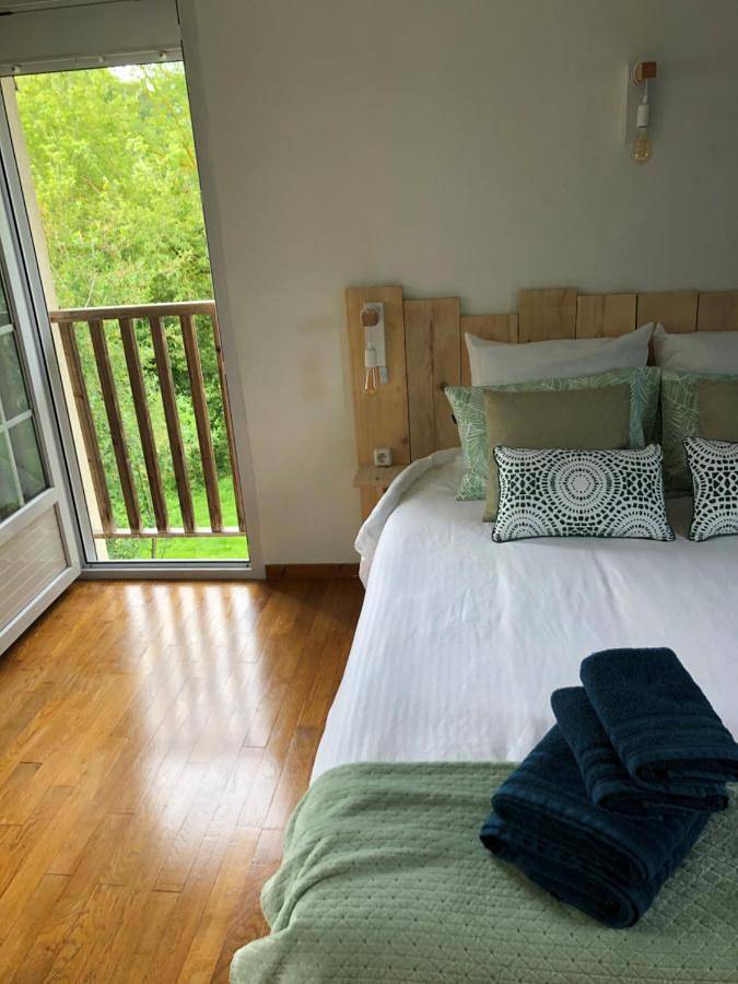 Family Room with Shower in Putot-en-Auge, Région de Lisieux
