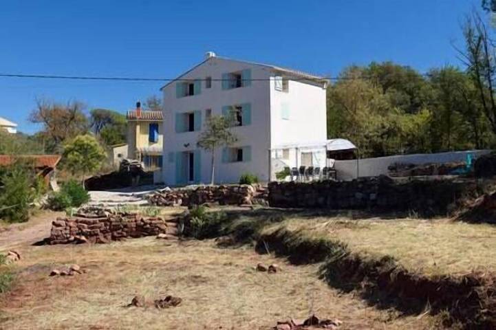 Maison de vacances pour 8 personnes, avec jardin et terrasse, animaux acceptés à Le Muy