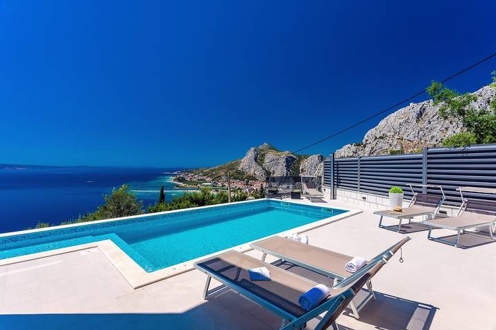 Ferienhaus für 10 Personen, mit Pool und Balkon/Terrasse sowie Meerblick in Omis - 3