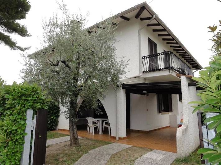 Villa für 6 Personen, mit Garten und Terrasse in Bibione