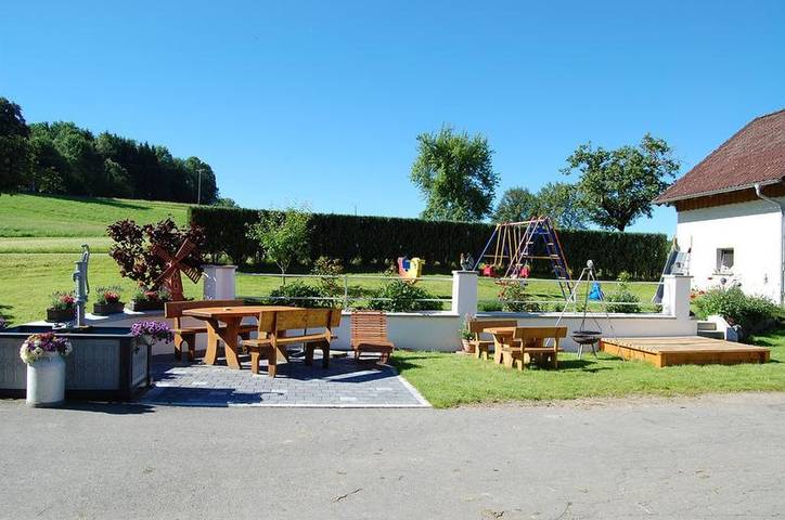 Gîte pour 5 personnes, avec terrasse, adapté aux familles à Wangen - 2