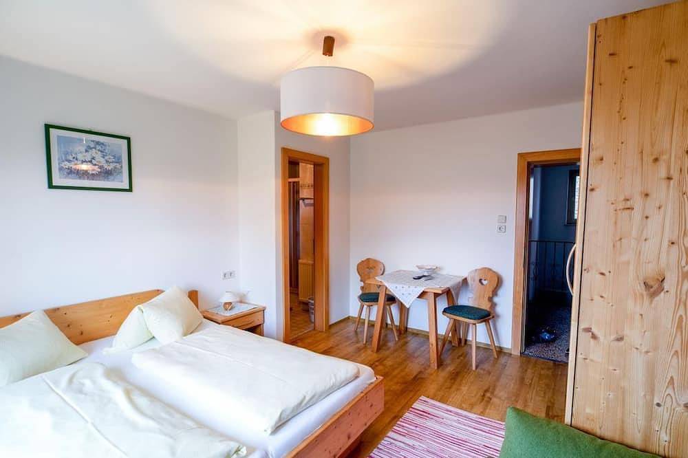 Doppelzimmer mit Dusche, Wc - Edlingerhof in Schladming, Schladming-Dachstein