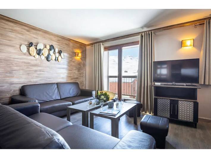 Ferielejlighed for 12 personer, med sauna og balkon samt pool i Val Thorens