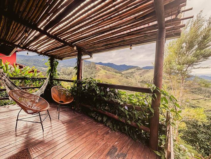 Casas e apartamentos de temporada para 2 pessoas, com jacuzzi e jardim e ainda balcão em São Francisco Xavier 