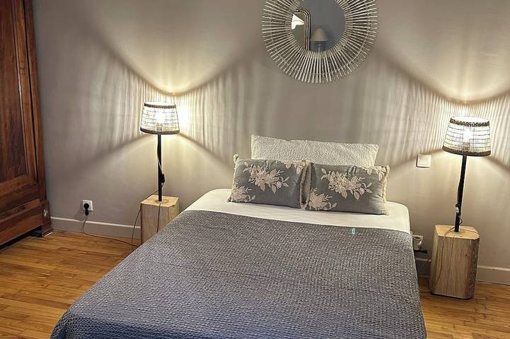 Location de vacances pour 8 personnes, avec terrasse et jardin, animaux acceptés à Burlats - 2