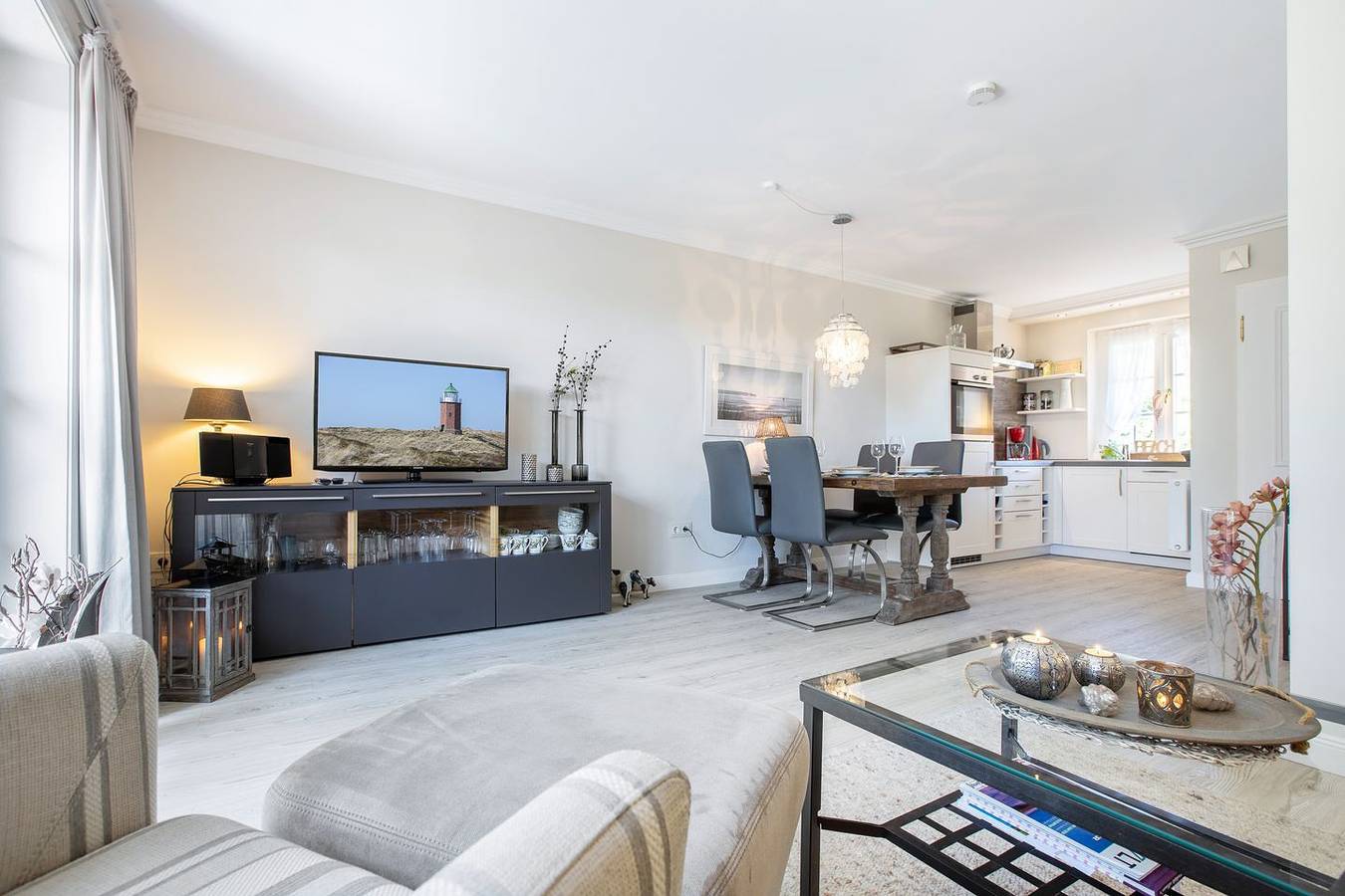 Ganze Wohnung, Das reetgedeckte Haus liegt im Süden von Keitum in Richtung Wiesen und Deich. in Sylt-Ost, Sylt