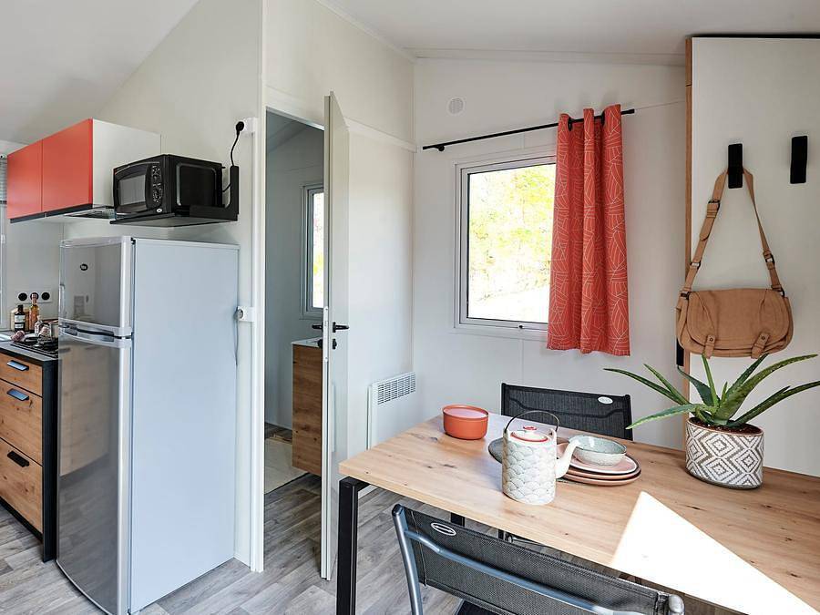 Flower Camping La Blanche Hermine - Mobilheim 2 personen - Pénestin Confort 16m² (1Schlafzimmer - 2 Personen) + Überdachte Terrasse + Tv in Noyal-Muzillac, Côte des Mégalithes