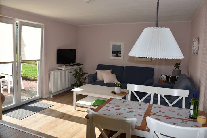 Bungalow für 4 Personen, mit Terrasse und Garten in Schleswig-Holstein - 2