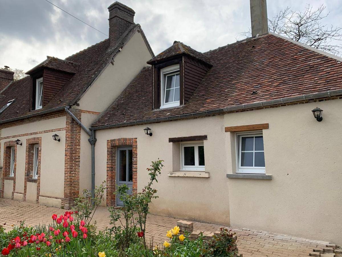 Two-Bedroom House in Boissy-lès-Perche, Région de Dreux