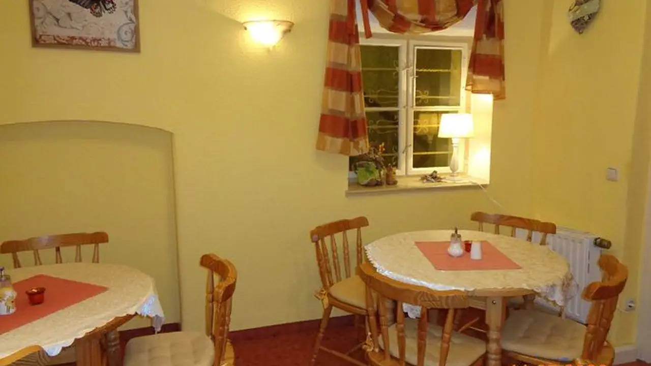 Doppelzimmer für 2 Personen (15 m²) in Görlitz in Görlitz, Oberlausitz-Niederschlesien