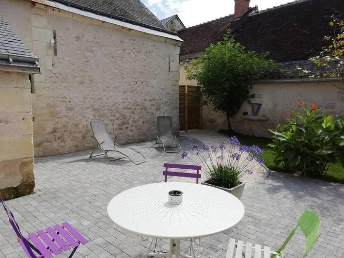Location de vacances pour 3 personnes, avec terrasse et jardin à Rivarennes