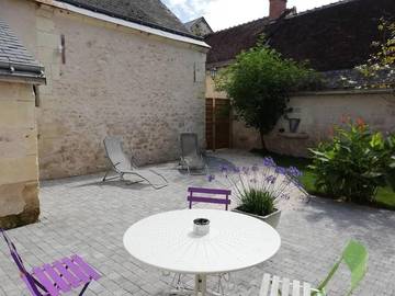Gîte pour 3 personnes, avec terrasse et jardin à Rivarennes