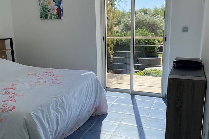 Villa prestations haut de gamme, proche de la mer, piscine chauffée et pétanque in La Cadière-d'Azur, Côte méditerranéenne (France)