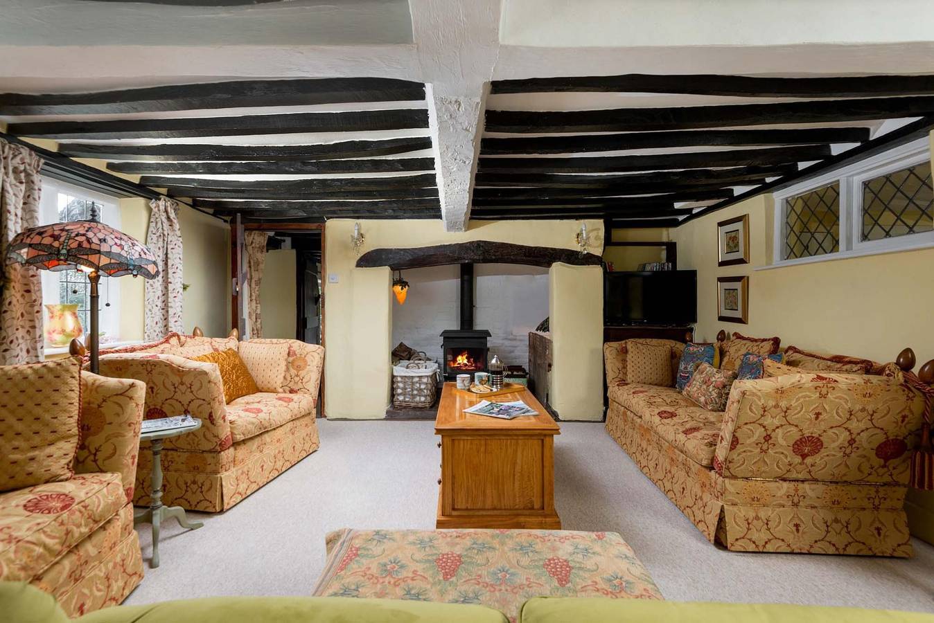 Forest Drove Cottage New Forest Thatched Cottage in Ringwood, Hampshire