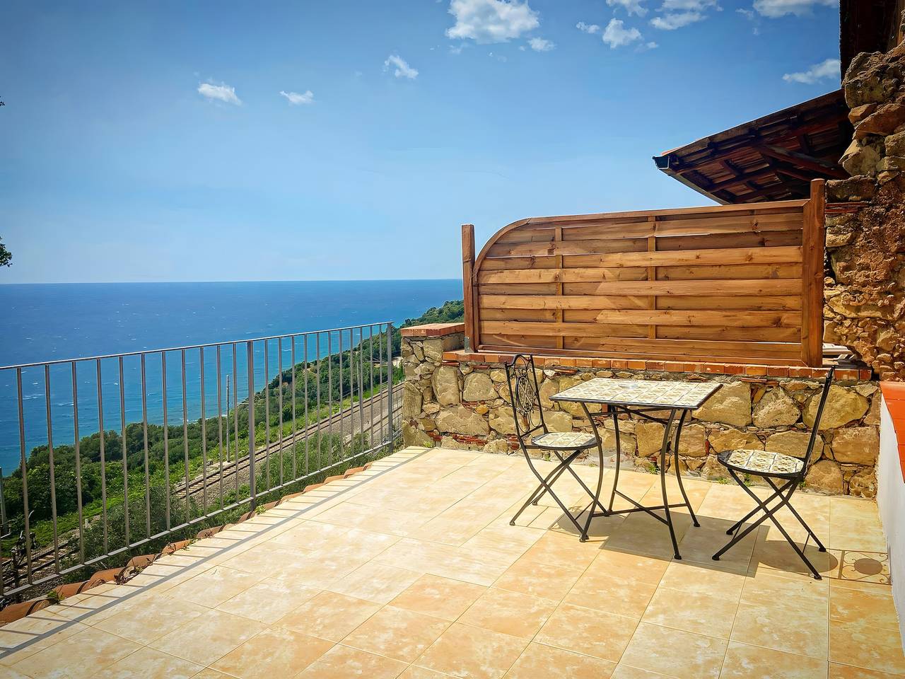 Camera Palinuro Vista Mare con Wi-Fi e Aria Condizionata in Caprioli, Cilento