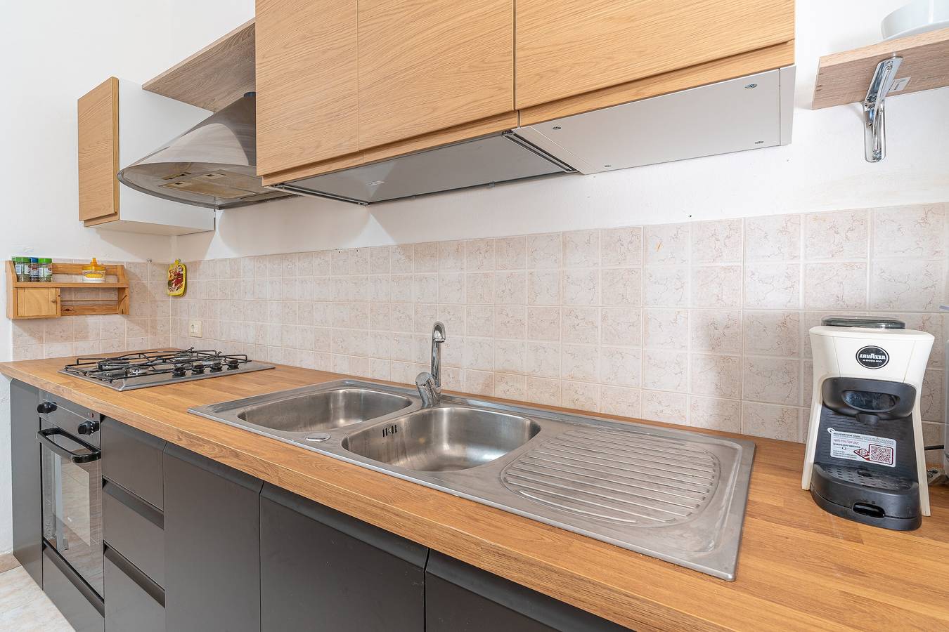 Appartement 'Casa Gardenia Fronte Mare Voor 6' met zeezicht, Wi-Fi en airconditioning, foto 6