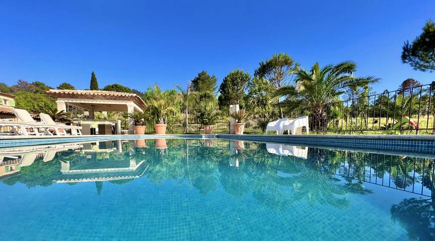 Chambre d’hôte pour 4 personnes, avec piscine et jardin, animaux acceptés