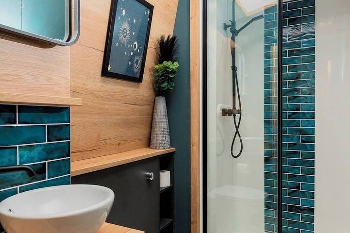 Azure Horizons Glamping - The Brook Pod in Northampton, Northamptonshire
