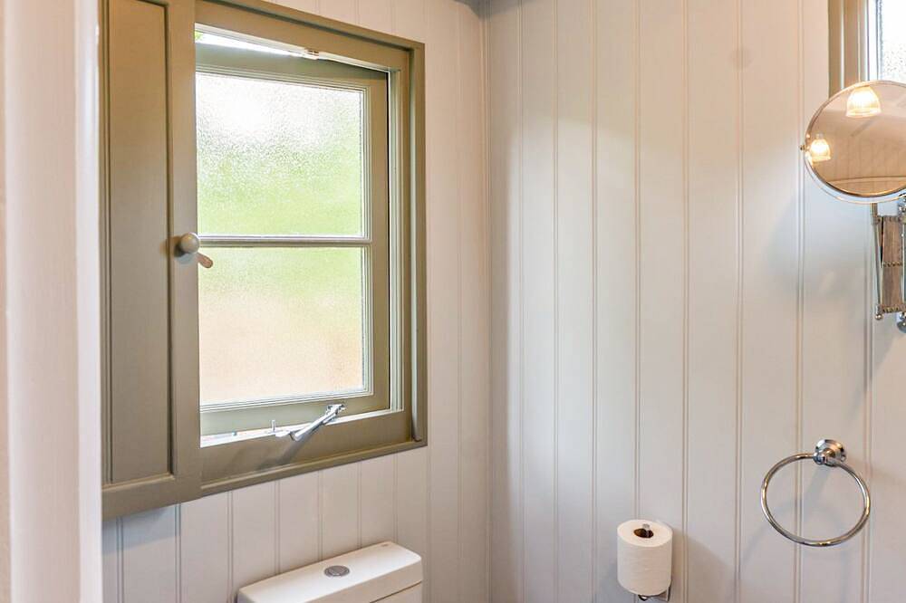 Fig Tree Shepherds Hut in Bridport, Dorset
