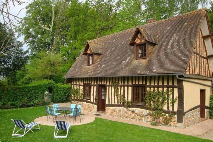 Gîte pour 6 personnes, avec terrasse et jardin à Manéhouville