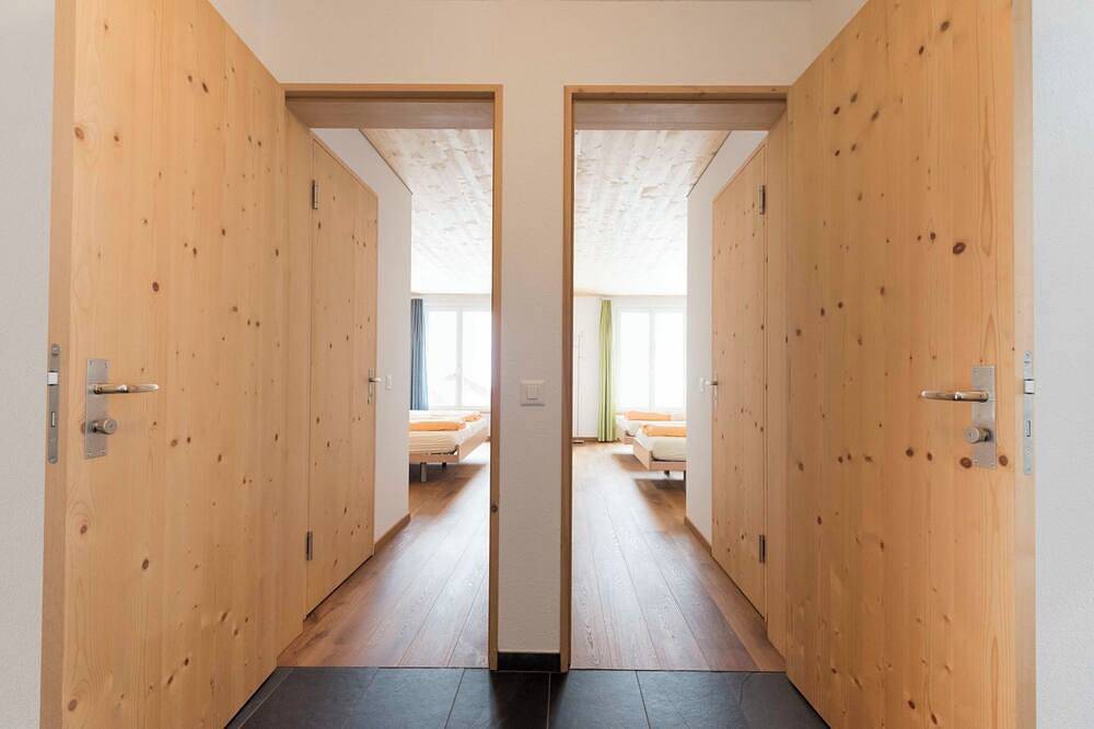 Ganze Wohnung, Ferienhaus Isla, (Nufenen) in Rheinwald, Hinterrhein