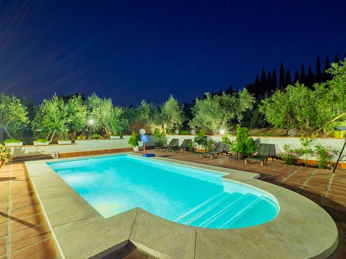 Casa rural para 4 personas, con jardín y terraza, Se admiten mascotas en Alhaurín de la Torre - 3