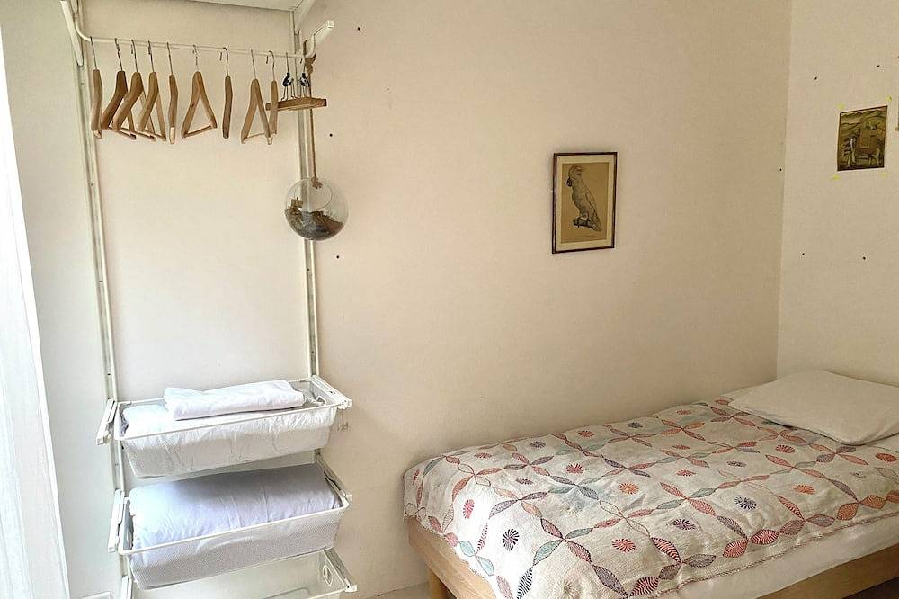 Appartement entier, Appartement de 2 chambres avec vue sur jardin au cœur de Paris in Paris 13e Arrondissement, Paris