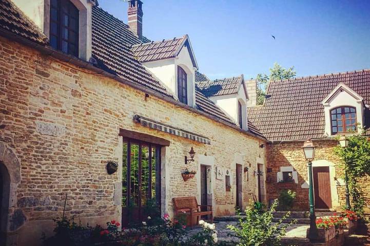 Gîte pour 15 personnes, avec jardin, animaux acceptés