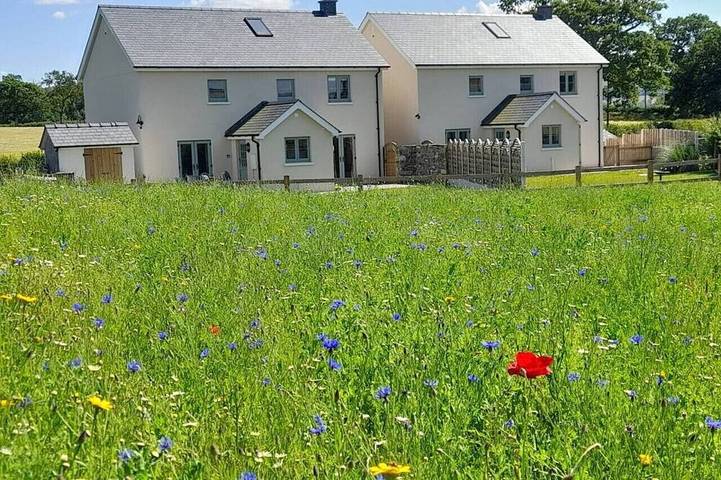Glamping for 6 people, with garden and balcony in Brecon Beacons