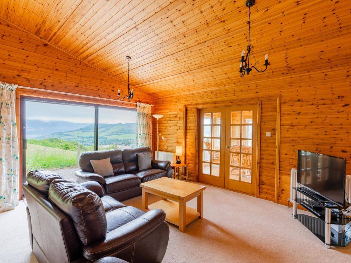 Holiday Home Achmony Number 8 by Interhome in Drumnadrochit, Highlands
