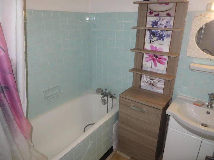 Location de vacances pour 6 personnes, avec balcon ainsi que jacuzzi et piscine à Saint-Julien-d'Asse - 3