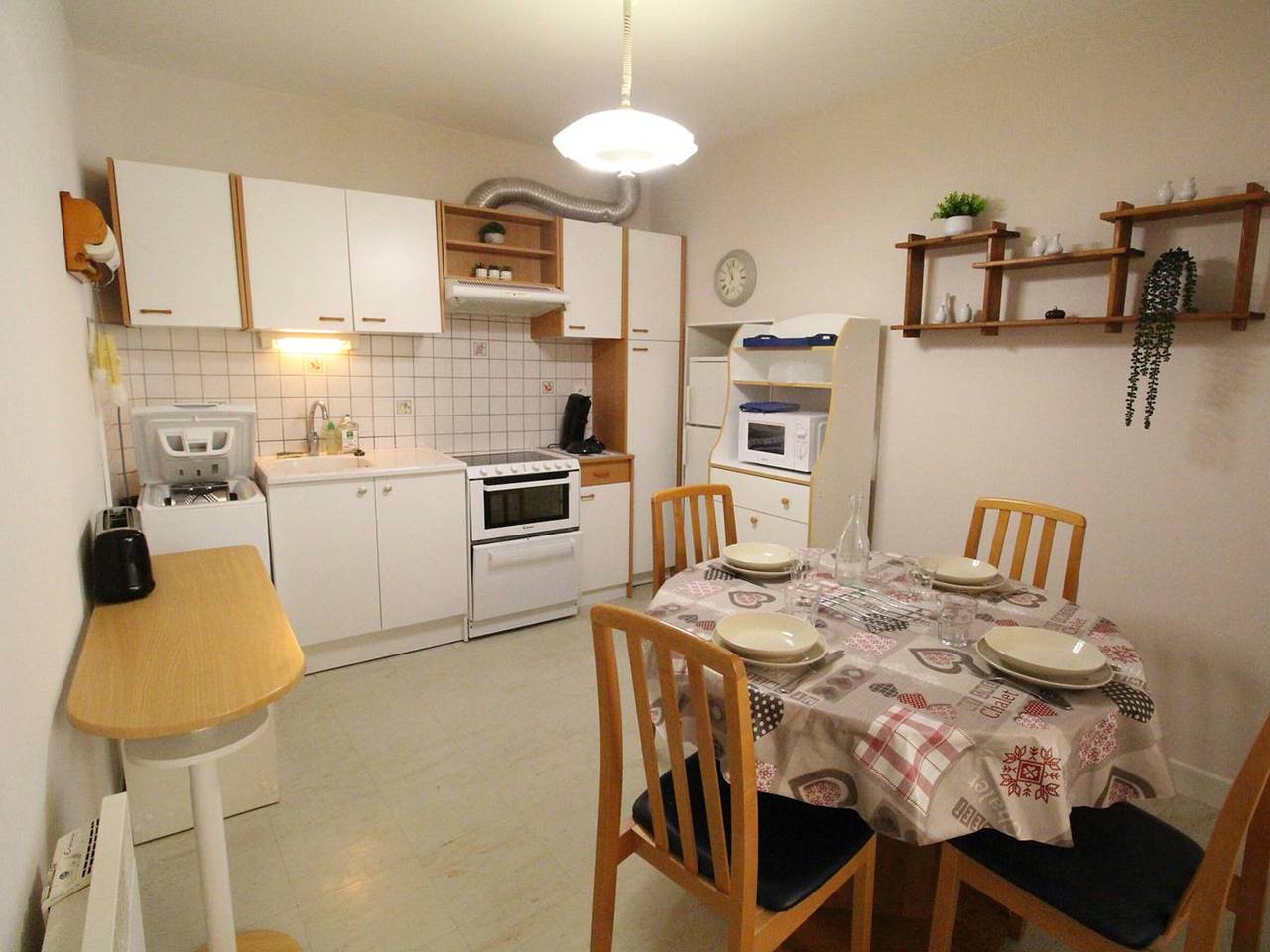 Appartement entier, Appartement Luchon Centre - 2 Pièces - 4 Pers - Animaux Ok in Luchon-Superbagnères, Bagnères-de-Luchon