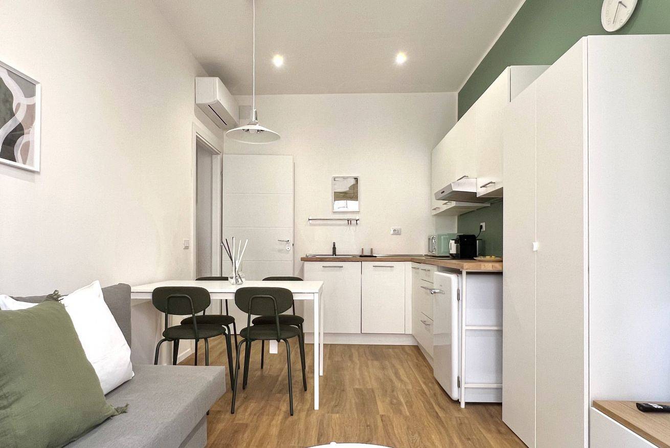 Appartamento intero, [Green Apartment] Aeroporto 8min • A/C • Smarttv in Genova (Città), Genoa